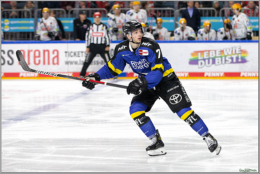 PENNY DEL; Koelner Haie- Fishtown Pinguins Bremerhaven; Koeln, 23.11.2021